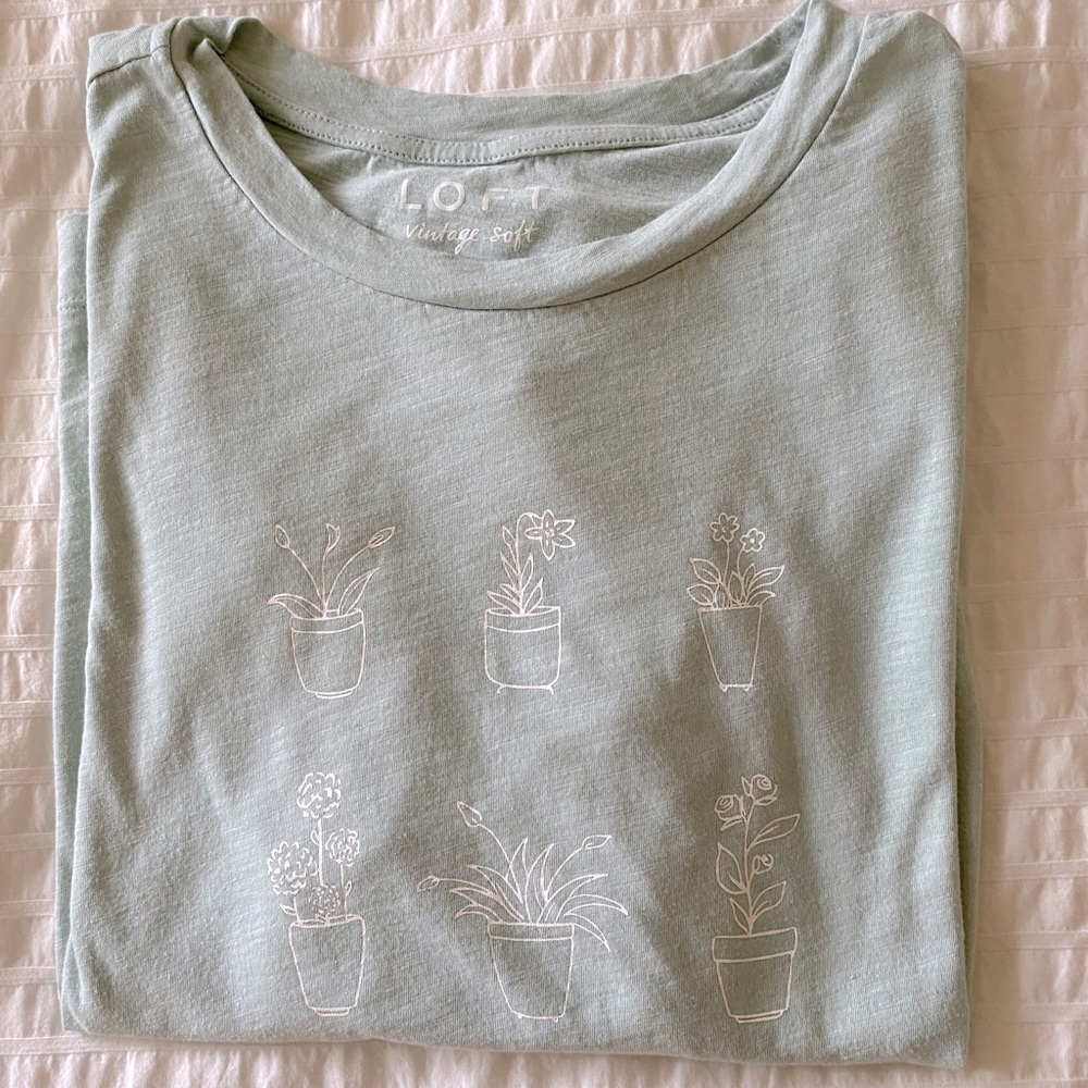 LOFT printed T-shirt Size L